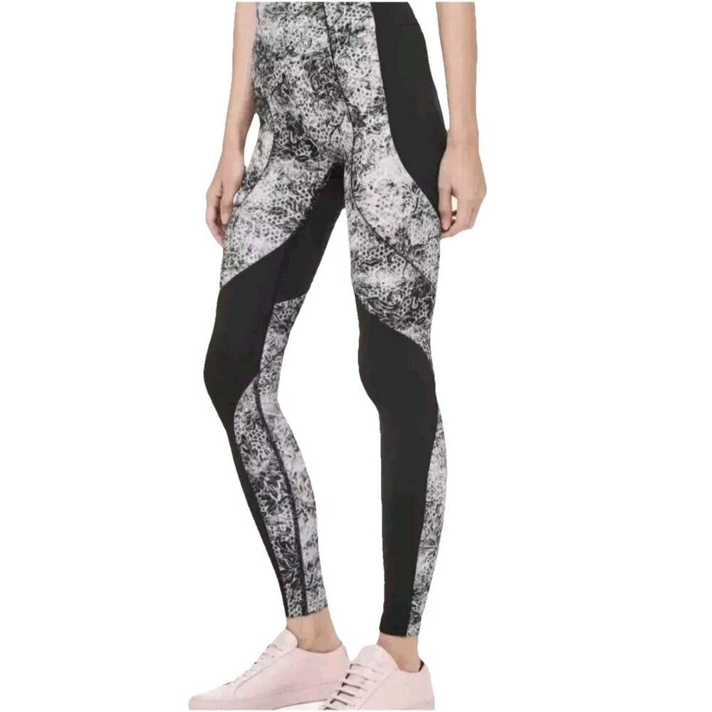 Lululemon Sweat & Repeat High Waisted Leggings Black Serigraph Starlight size 4